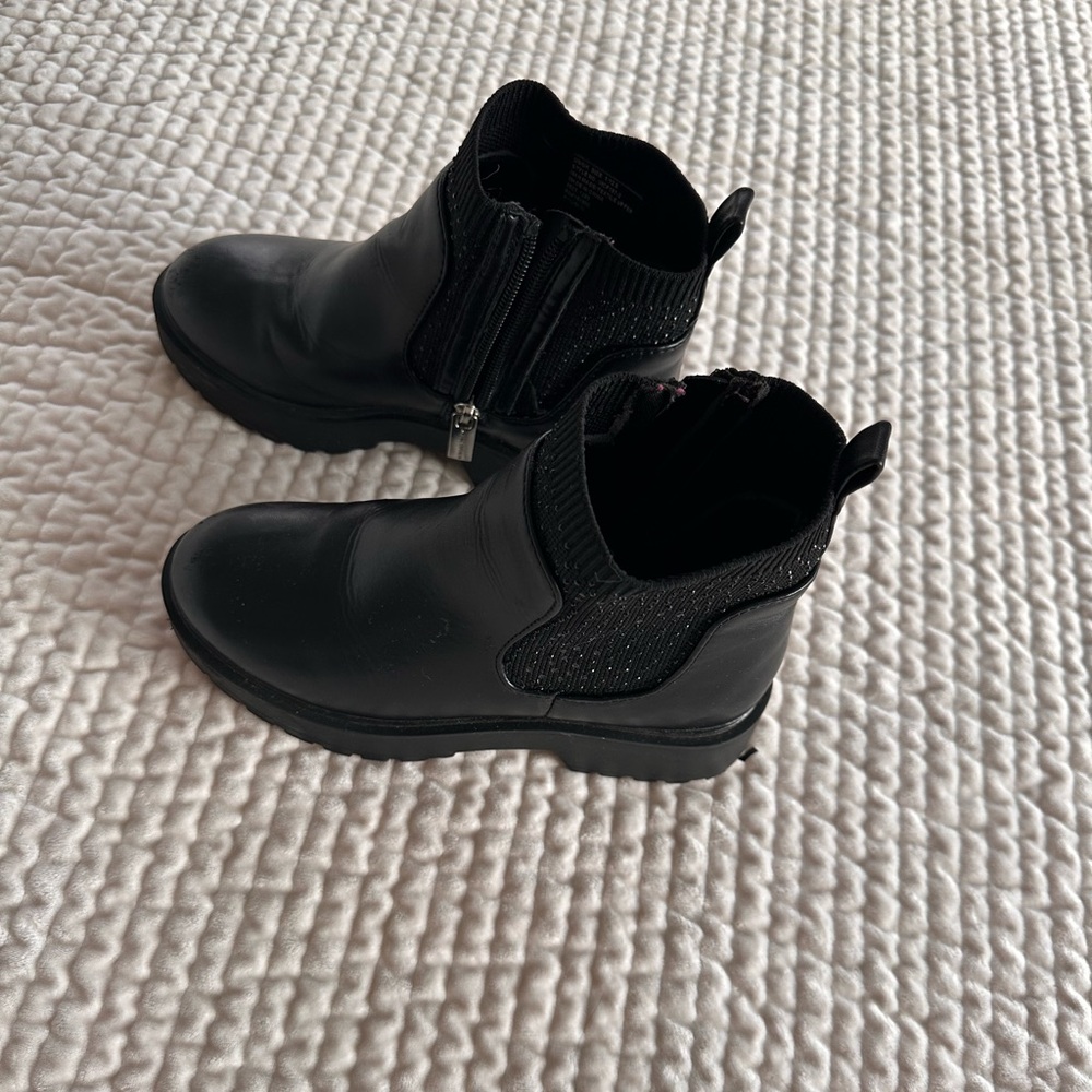March Fisher kids black boots warn once. Size 12.5-1 youth.